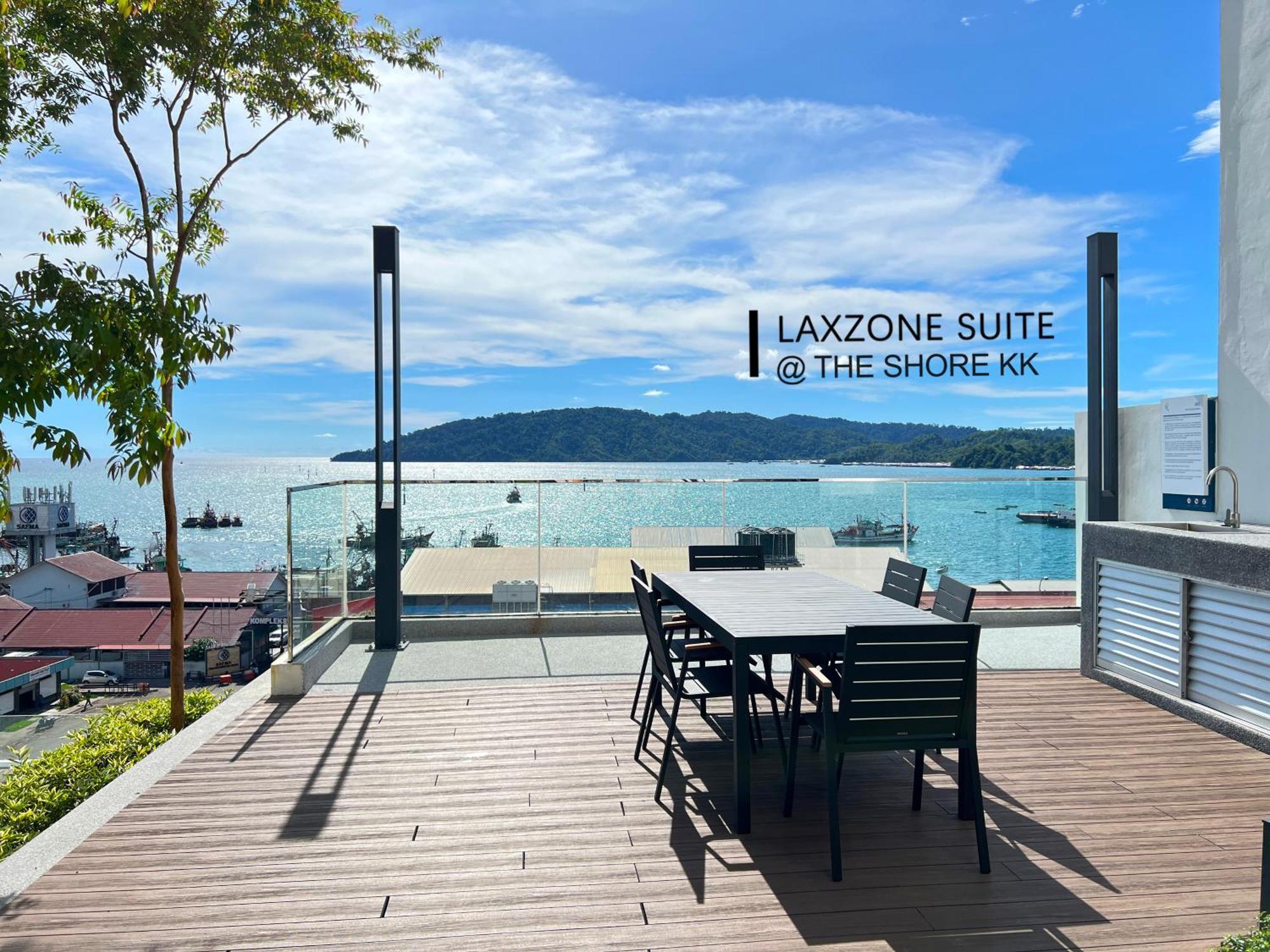 The Shore Cbd Kota Kinabalu By Laxzone Suite Exterior foto